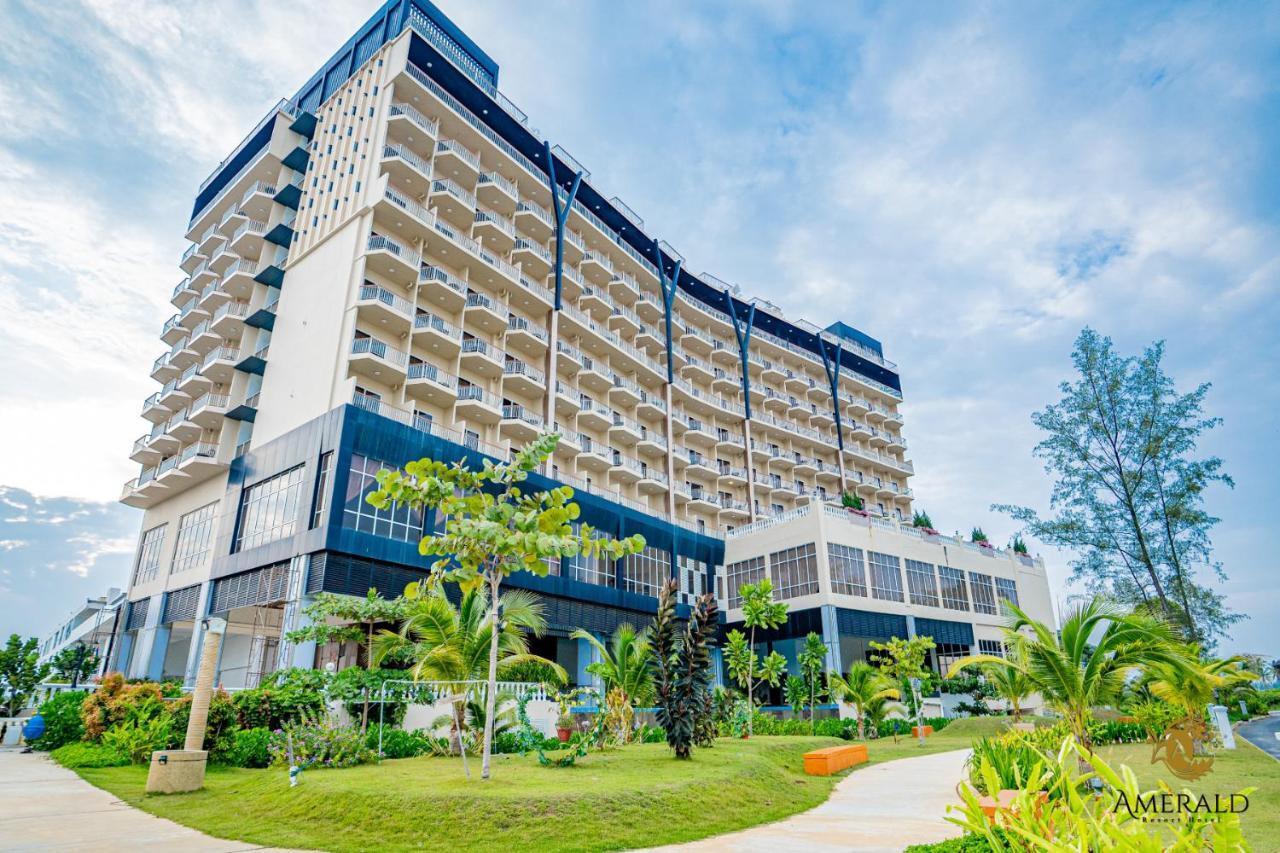 Amerald Resort Hotel Desaru Pengerang Zewnętrze zdjęcie